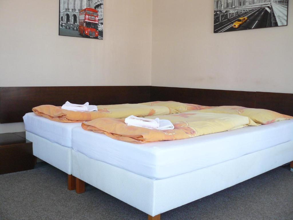 برنو Hotel Bila Ruze المظهر الخارجي الصورة